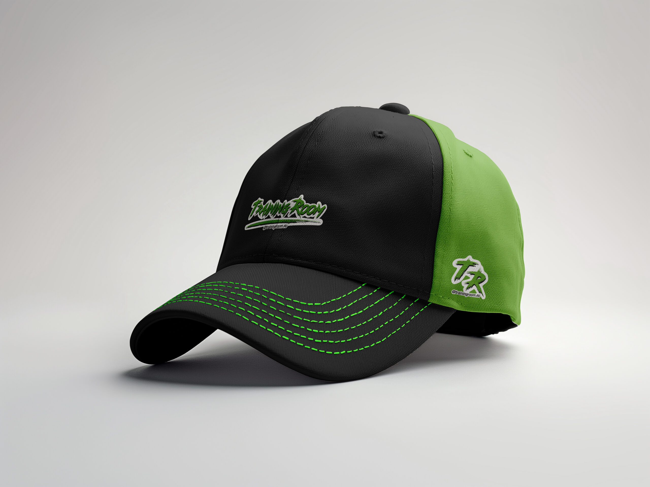 Training Room - mockup merchandise e applicazione del brand 03